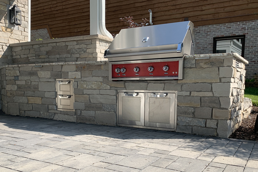 TRC_LAND_COMM_LandscFeatures_Callout_OutdoorKitchen
